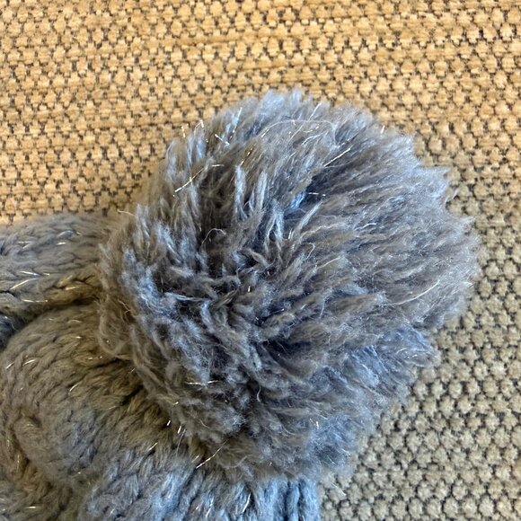 Fleece Lined Grey Cable Knit Pom Pom Beanie Winter Hat - Picture 3 of 3